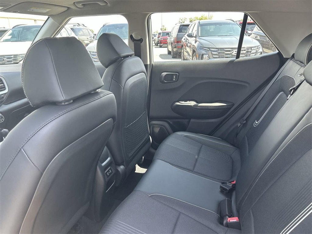 New 2025 Hyundai Venue Limited image 20