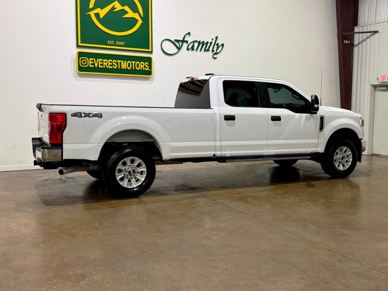 Used 2022 Ford F250 XL w/ Power Equipment Group AWD/4WD image 8