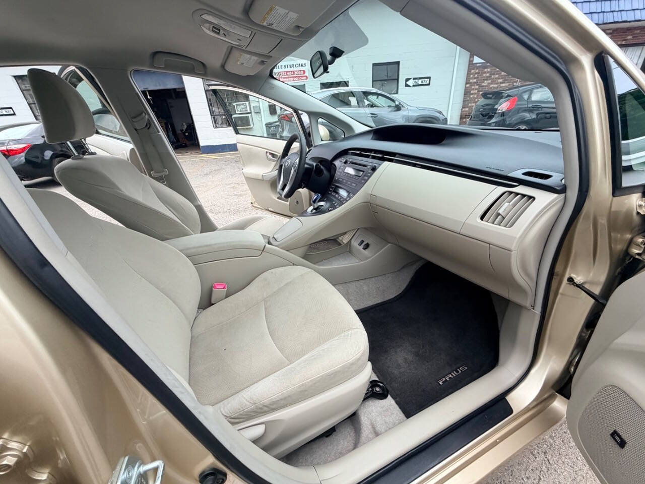 Used 2011 Toyota Prius Three FWD image 62