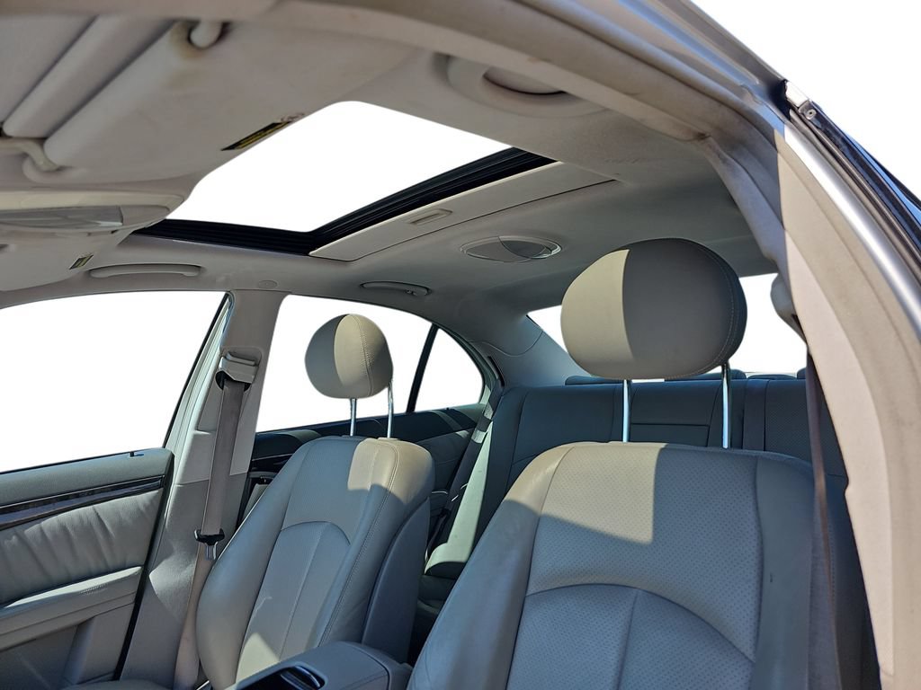 Used 2005 Mercedes-Benz E 320 Sedan image 28