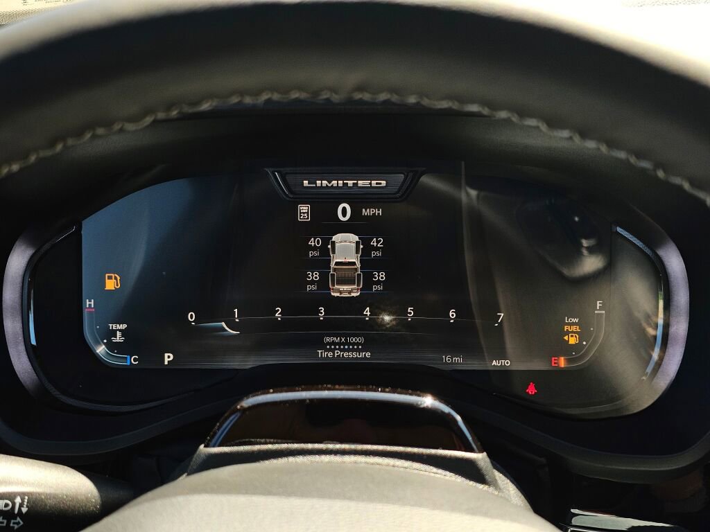 New 2025 RAM 1500 Limited image 19