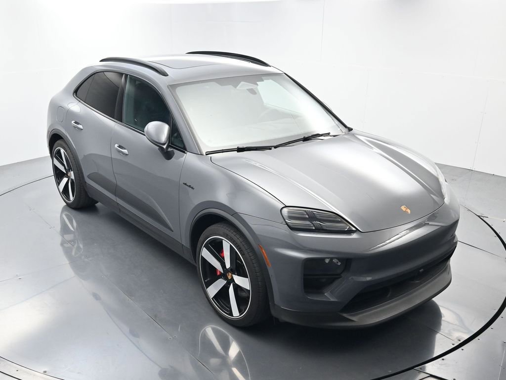 Certified 2025 Porsche Macan 4S Electric AWD/4WD image 41
