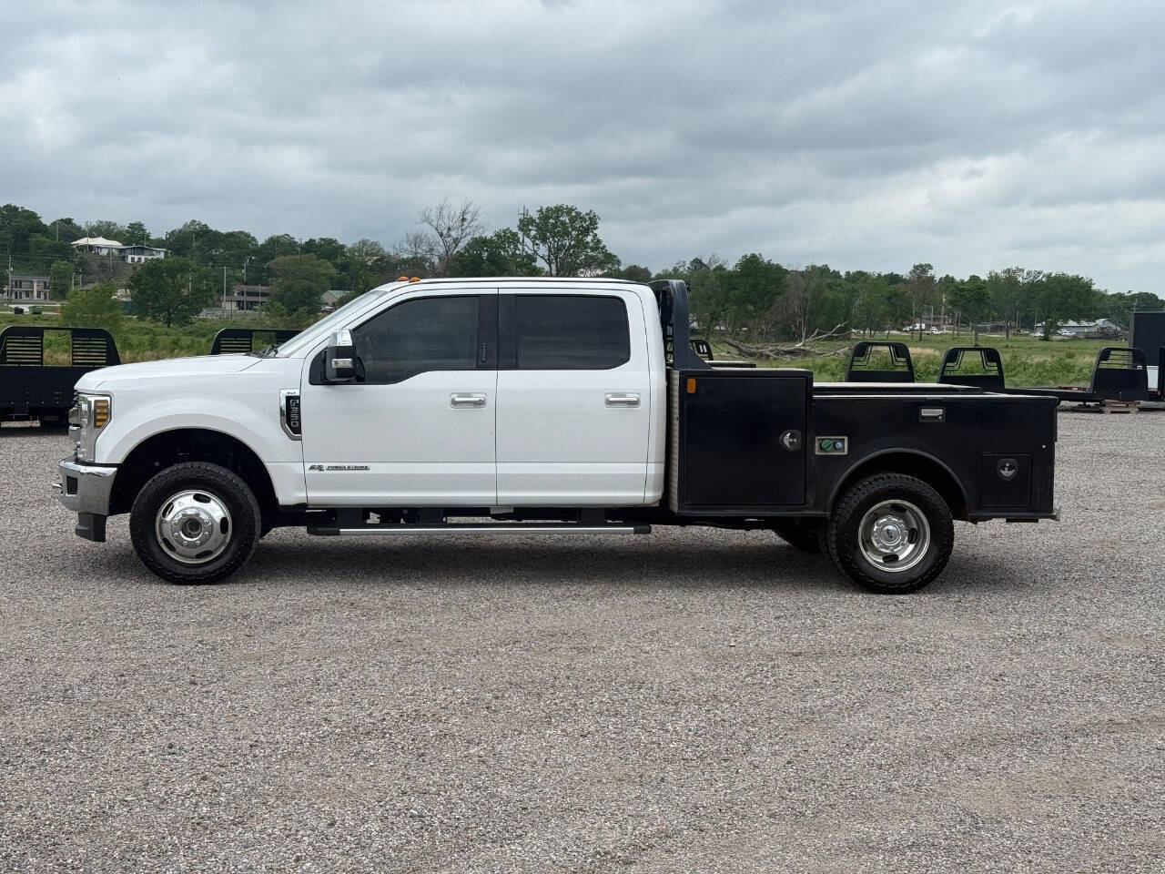 Used 2019 Ford F350 XLT w/ XLT Premium Package AWD/4WD image 9