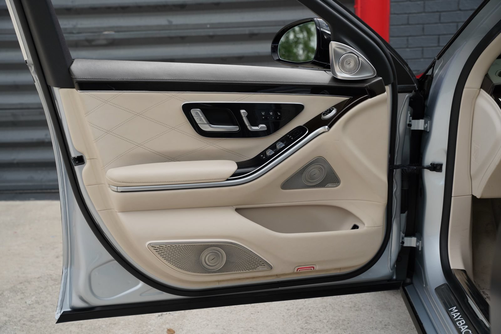 Used 2024 Mercedes-Benz Maybach S 580 4MATIC image 18