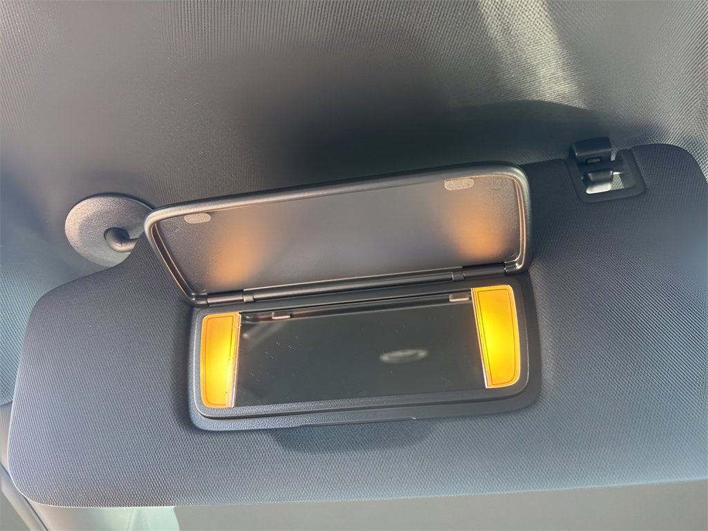 New 2025 Chevrolet Traverse LT image 26