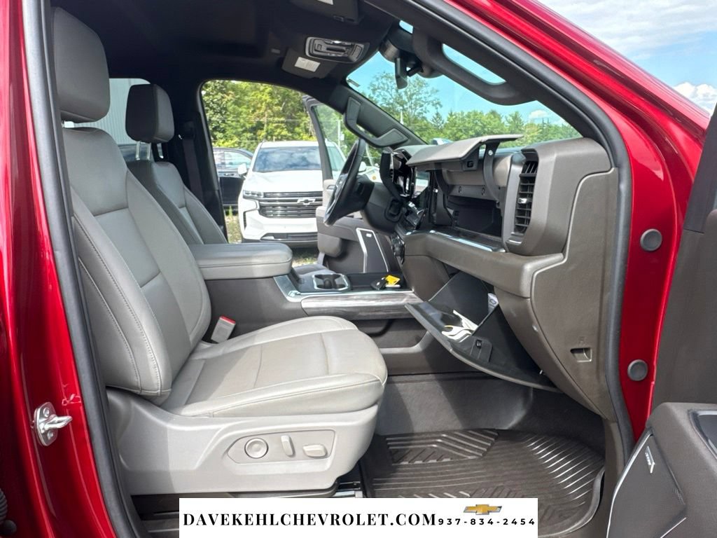 Used 2025 Chevrolet Silverado 2500 LTZ w/ LTZ Plus Package AWD/4WD image 33