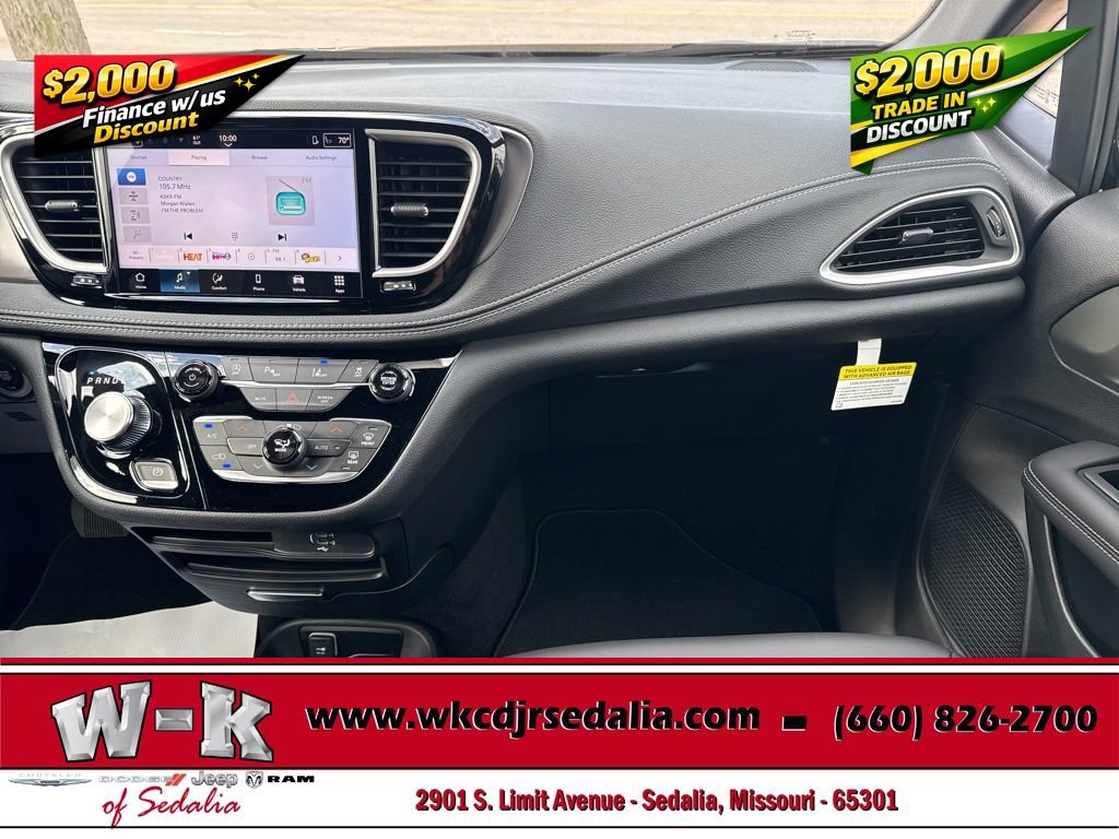 New 2026 Chrysler Pacifica Select image 25