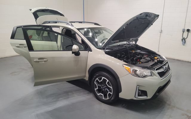 Used 2017 Subaru Crosstrek 2.0i Premium AWD/4WD image 9
