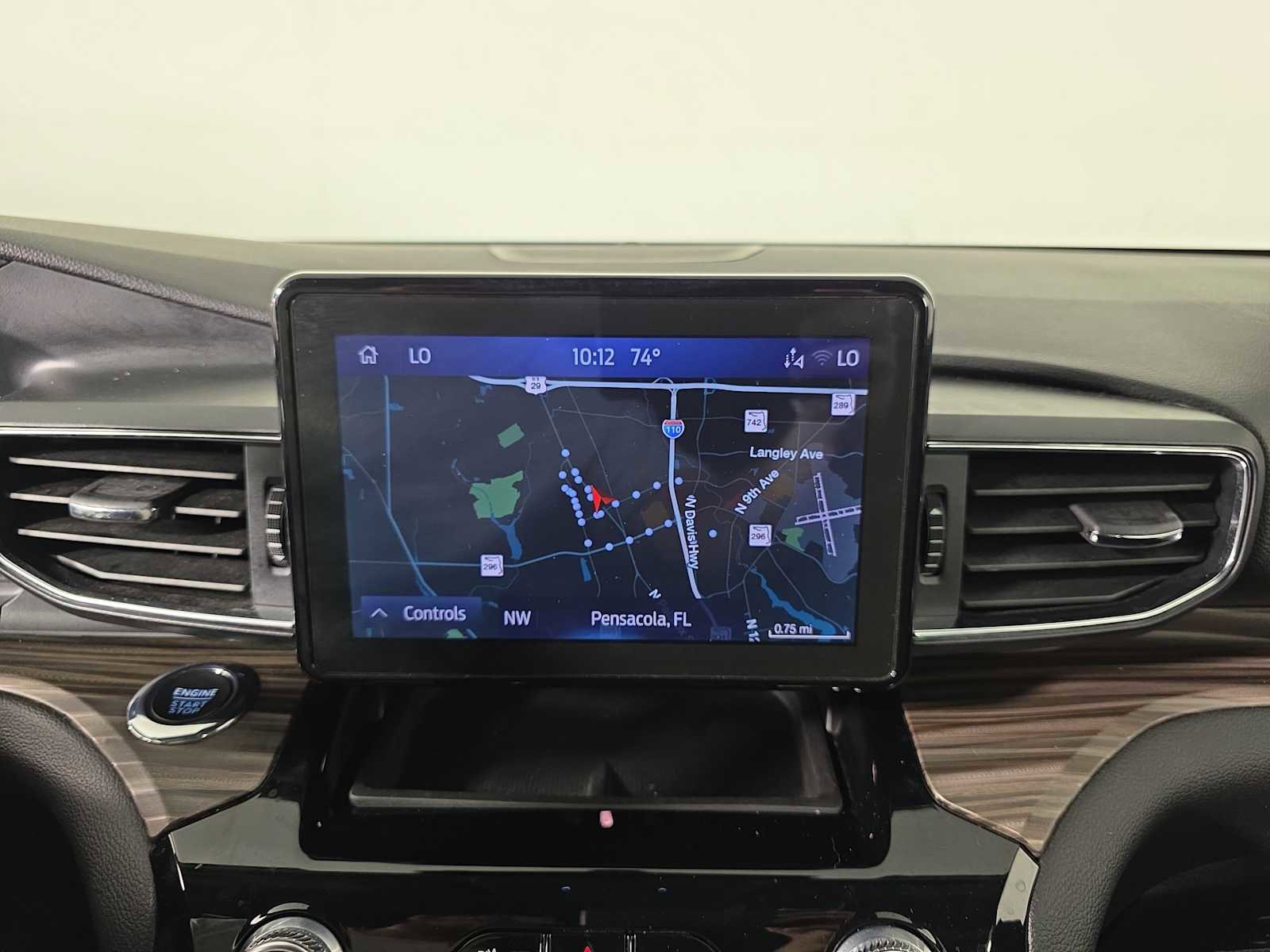 Used 2022 Ford Explorer Limited image 16