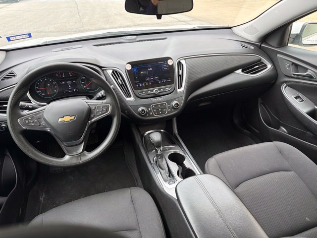 Used 2025 Chevrolet Malibu LT FWD image 18