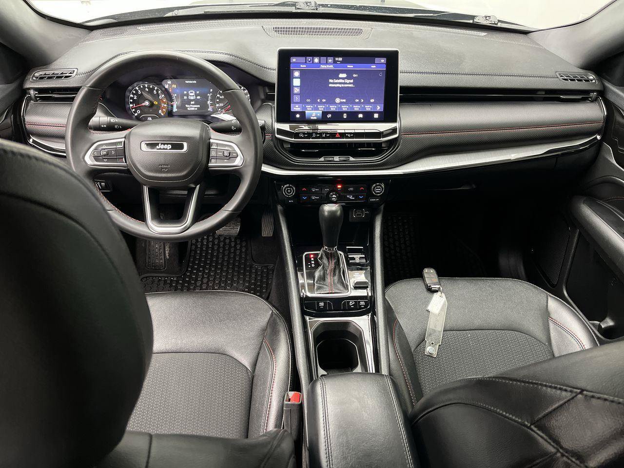Used 2023 Jeep Compass Trailhawk AWD/4WD image 4