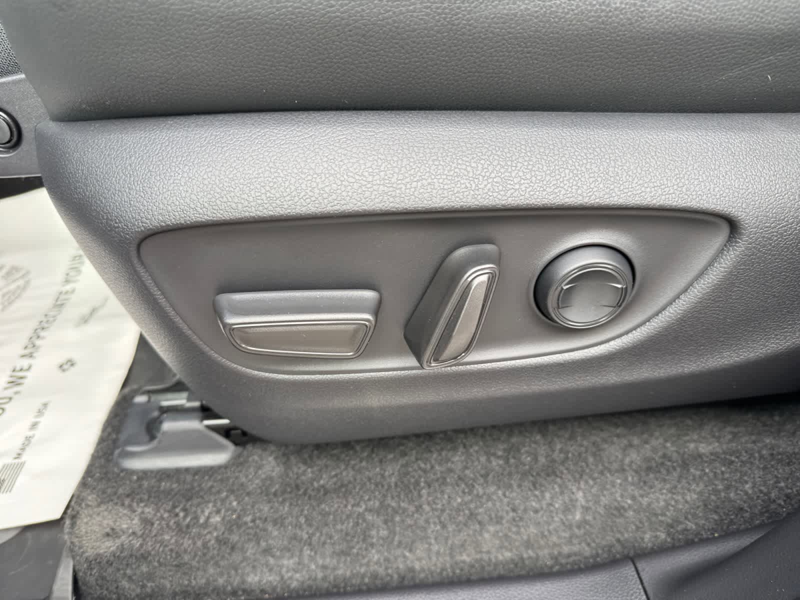 Used 2025 Toyota Land Cruiser w/ Premium Package image 17