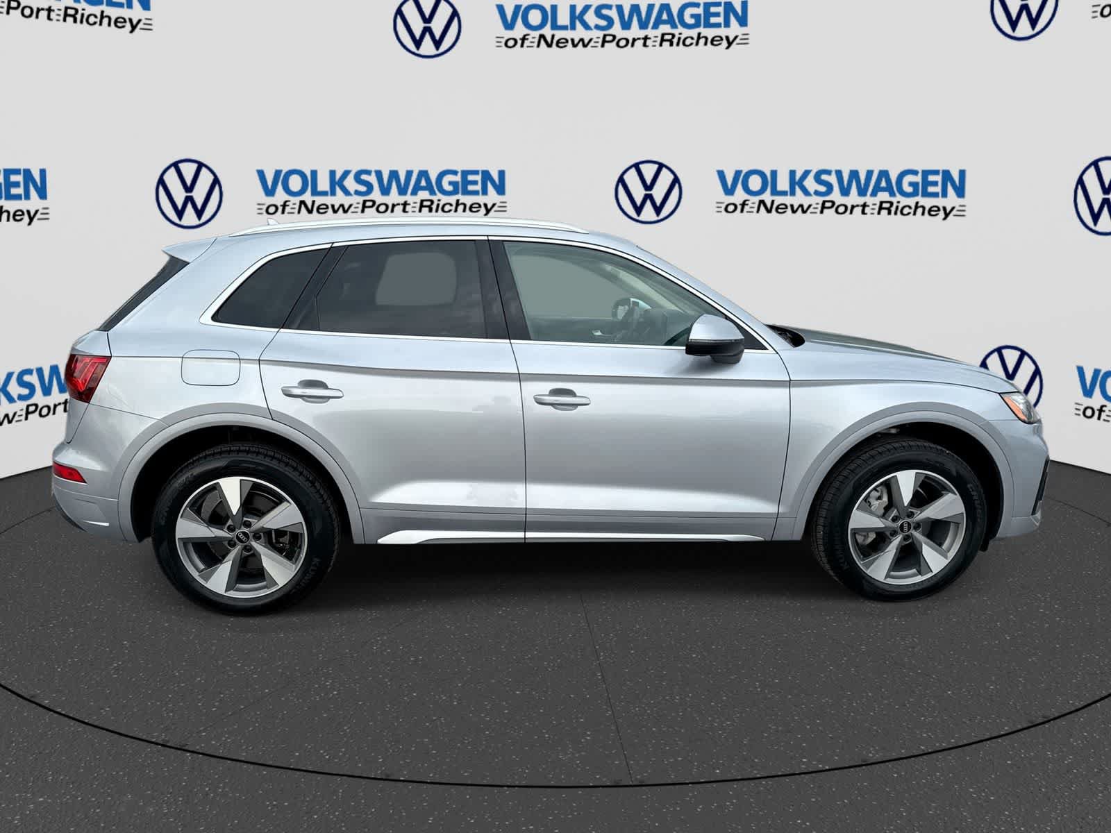 Used 2023 Audi Q5 2.0T Premium Plus w/ Premium Plus Package AWD/4WD image 15