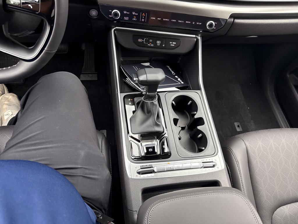 New 2027 Kia Carnival SX FWD image 22