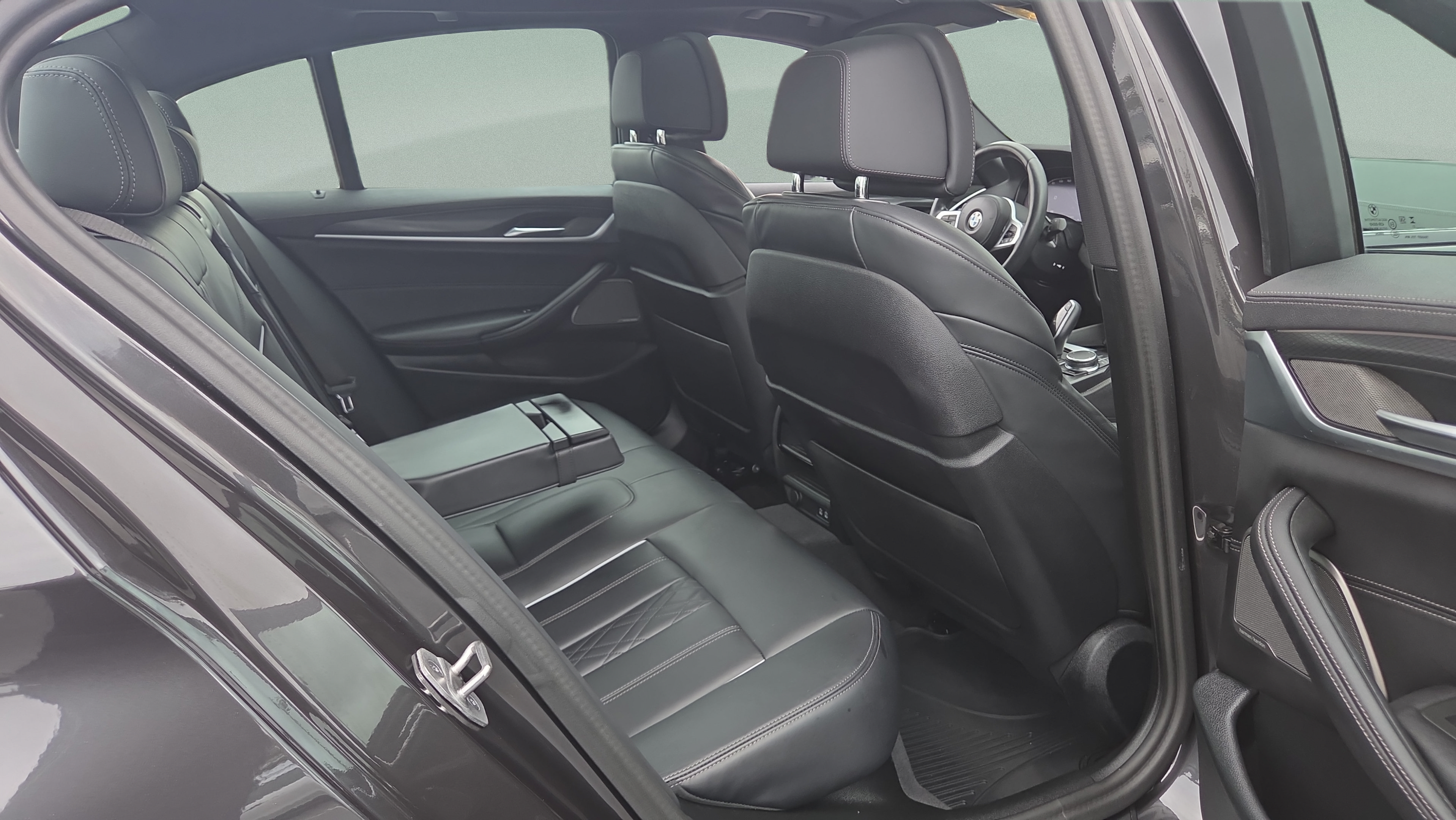 Certified 2023 BMW M550i xDrive AWD/4WD image 15
