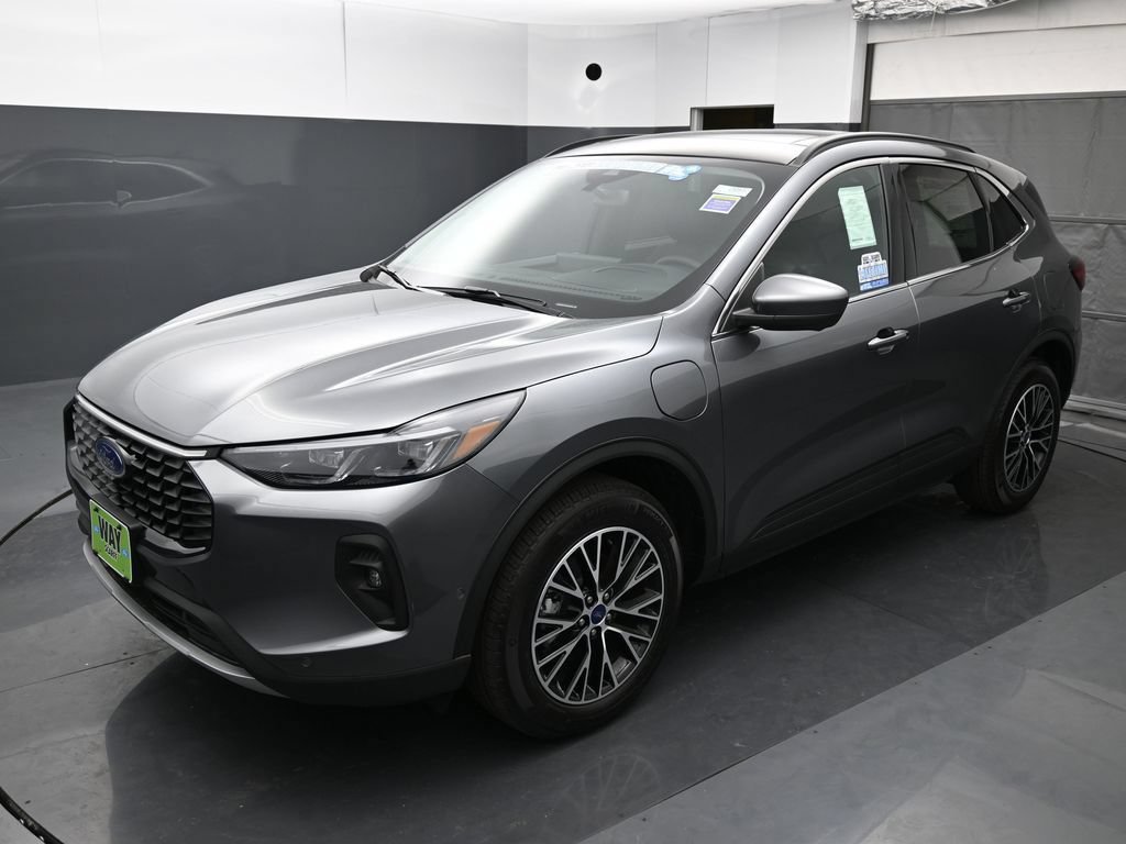 New 2024 Ford Escape SE w/ PHEV Premium Package FWD image 16