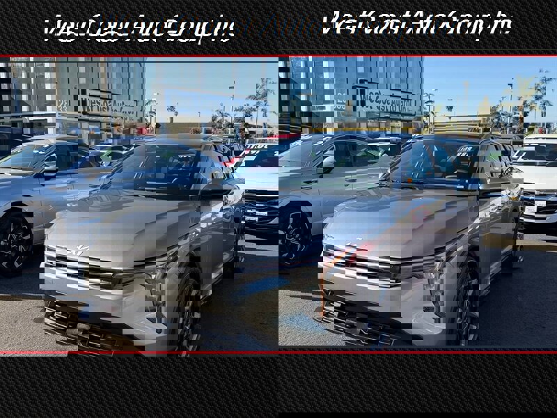 Used 2026 Kia K4 LXS image 2