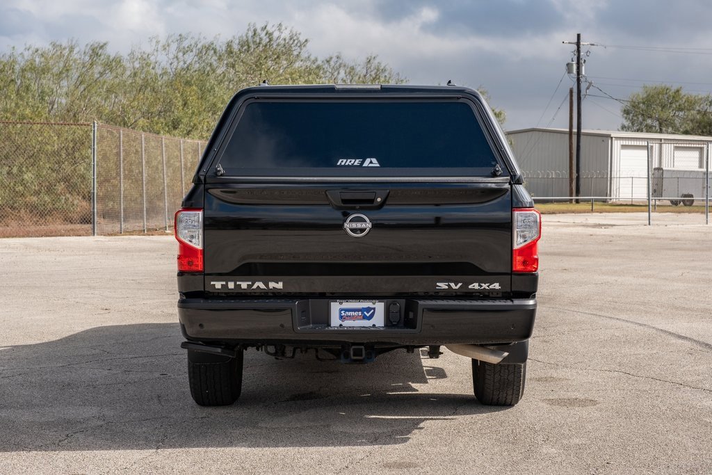 Used 2023 Nissan Titan SV w/ Accessory Utility Package image 6