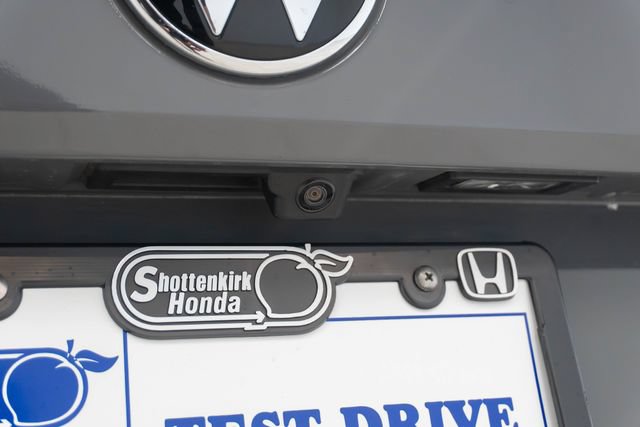 Used 2023 Volkswagen Taos SE w/ Panoramic Sunroof Package FWD image 11