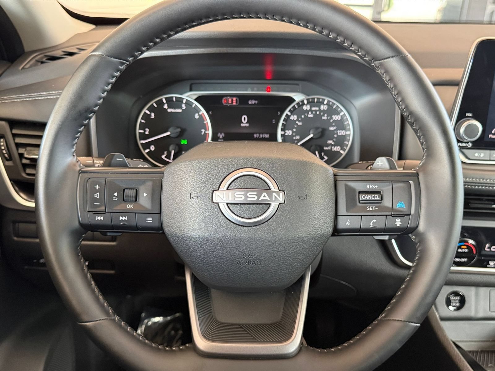 Used 2026 Nissan Rogue SV AWD/4WD image 29