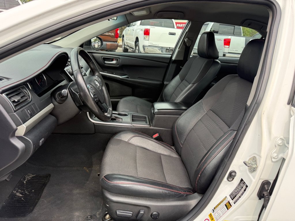 Used 2017 Toyota Camry SE FWD image 9