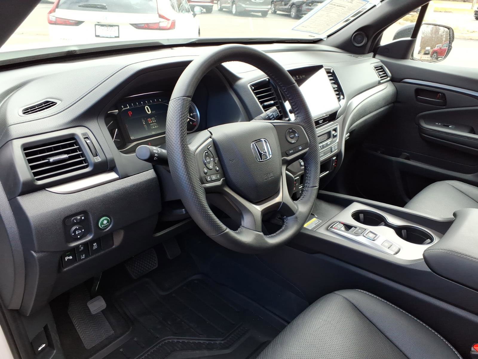 Certified 2025 Honda Passport EX-L image 16