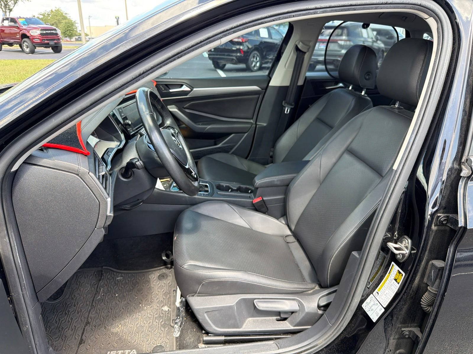 Used 2019 Volkswagen Jetta SE FWD image 8