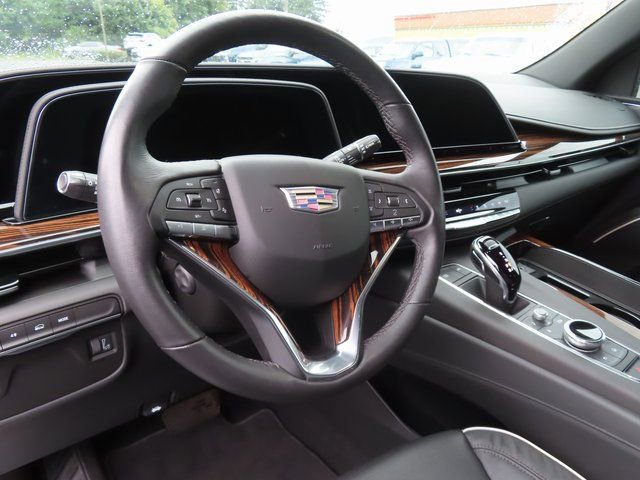 Used 2021 Cadillac Escalade Premium Luxury image 13