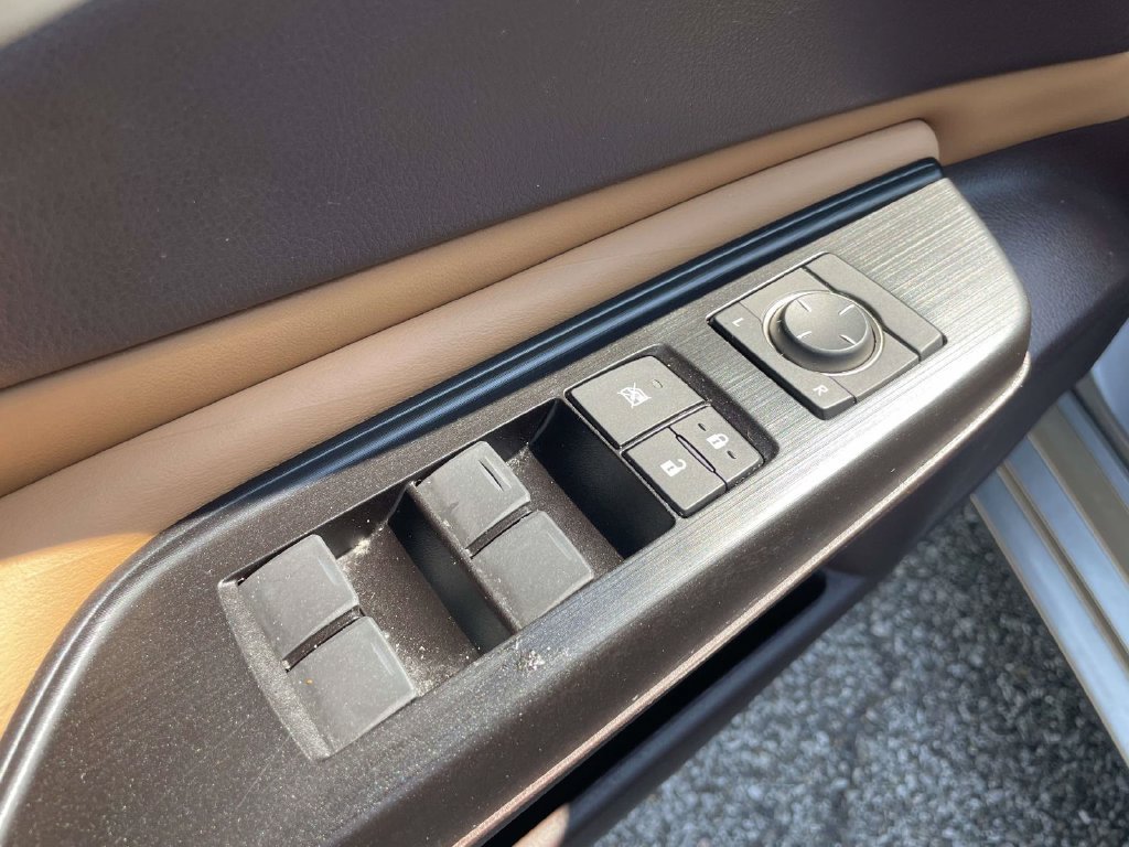 Used 2019 Lexus ES 350 w/ Accessory Package 2 FWD image 17