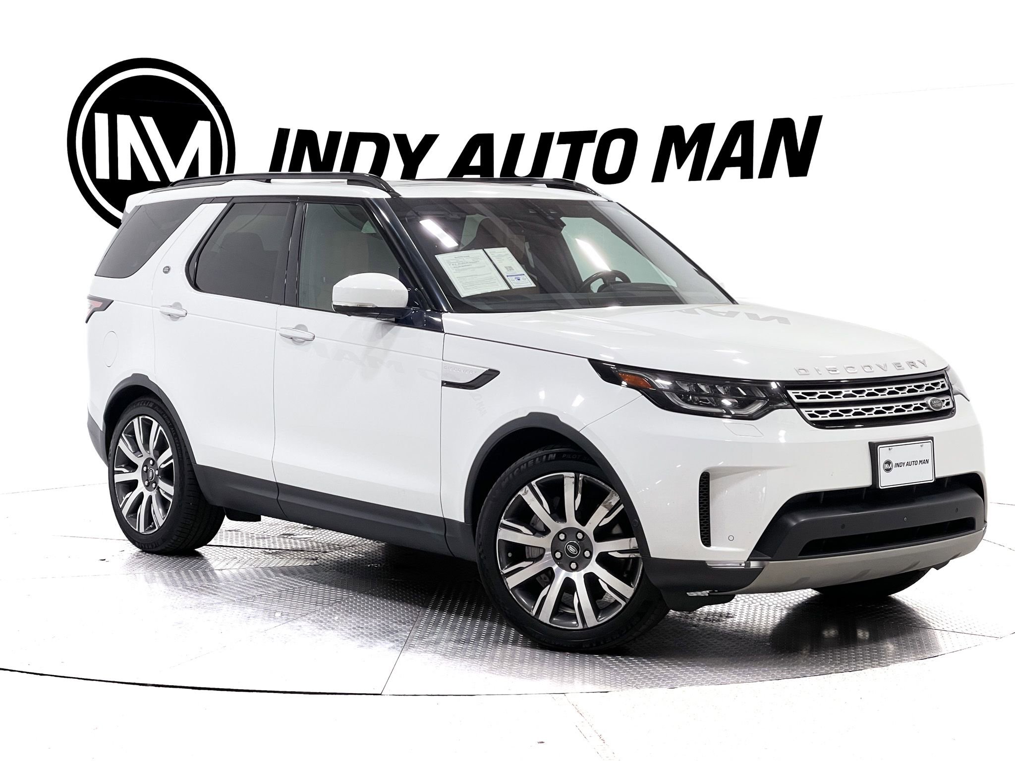 Used 2018 Land Rover Discovery HSE Luxury AWD/4WD image 2