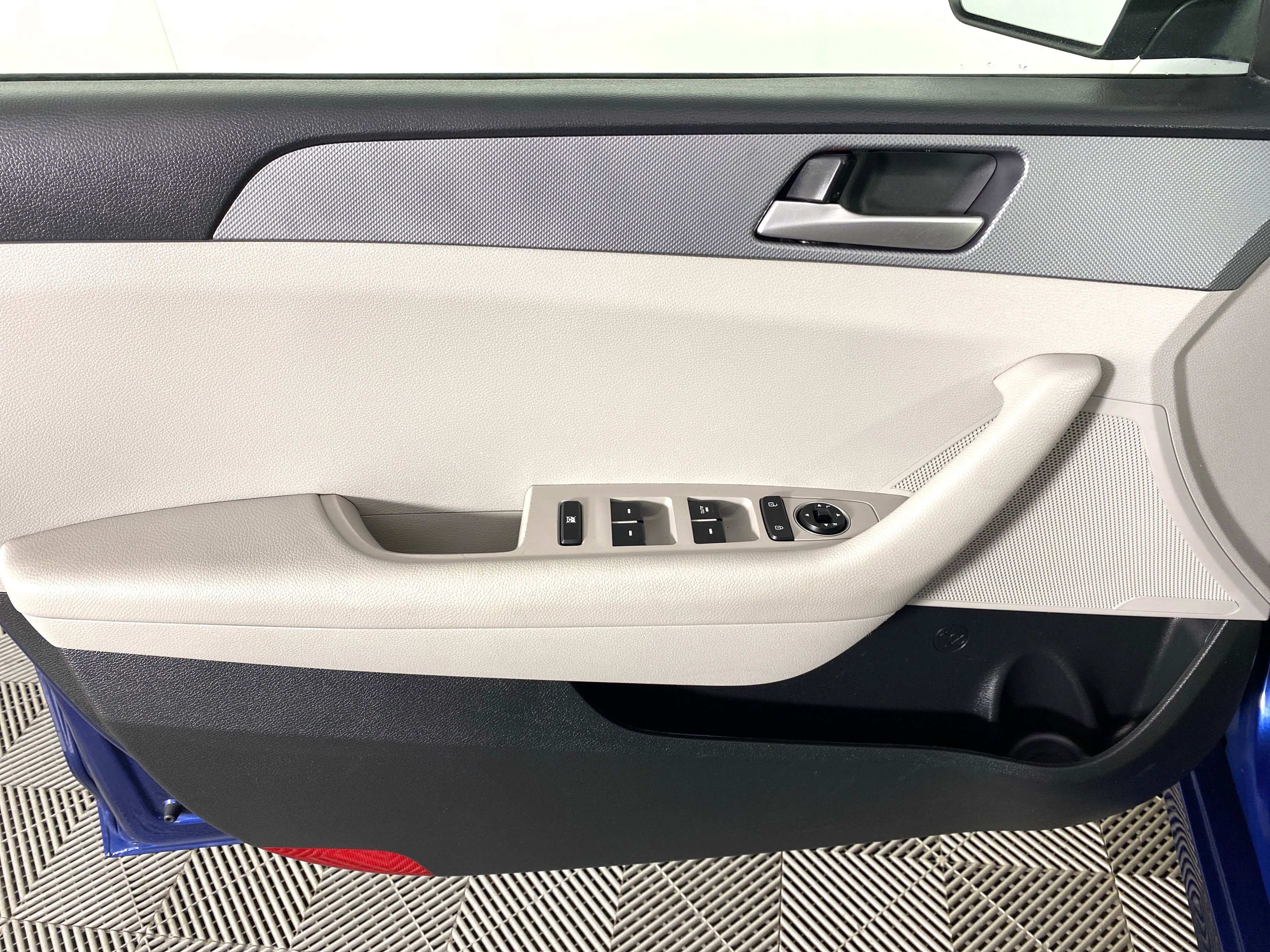 Used 2019 Hyundai Sonata ECO FWD image 13