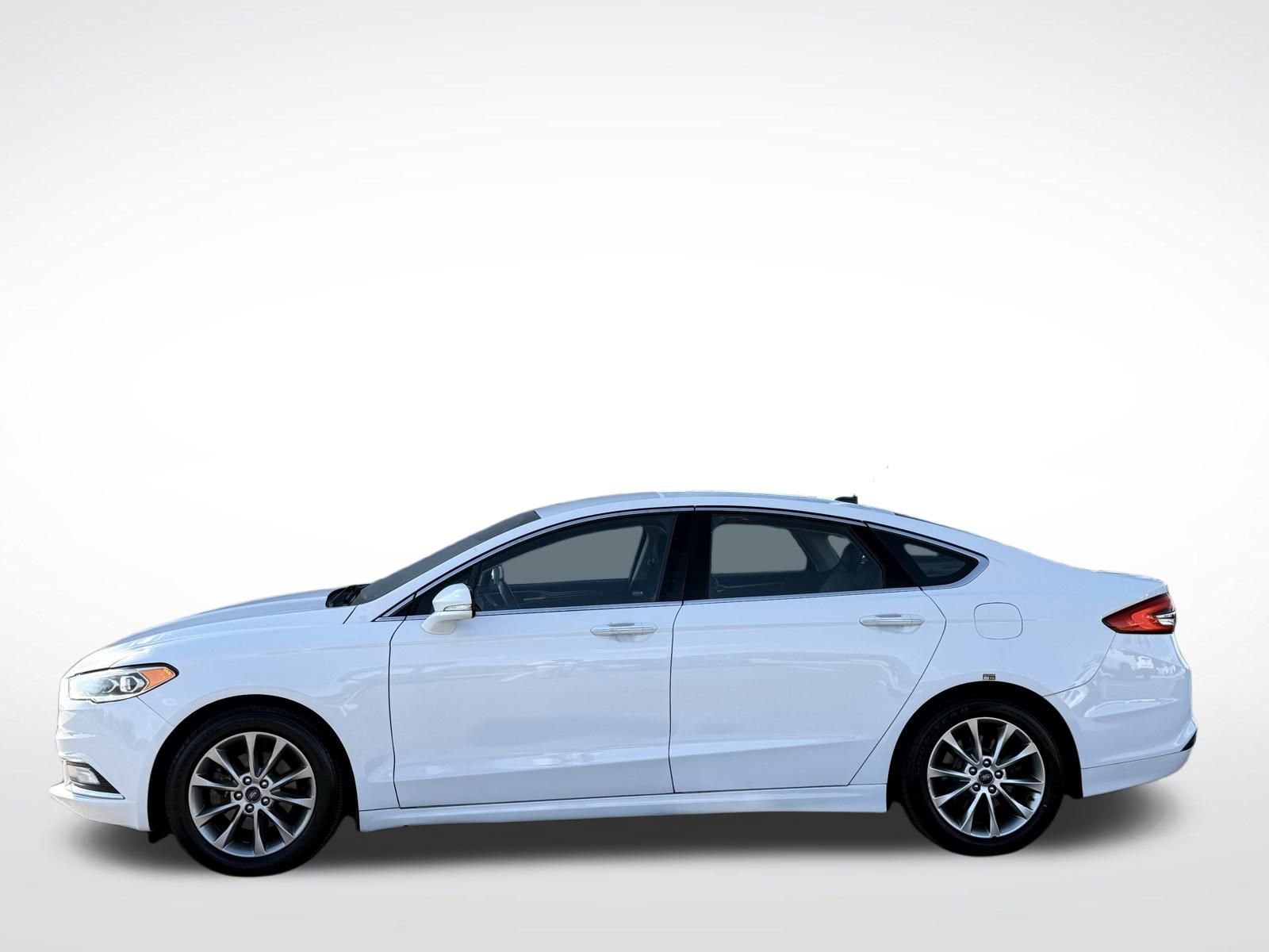 Used 2017 Ford Fusion SE w/ Equipment Group 602A image 12