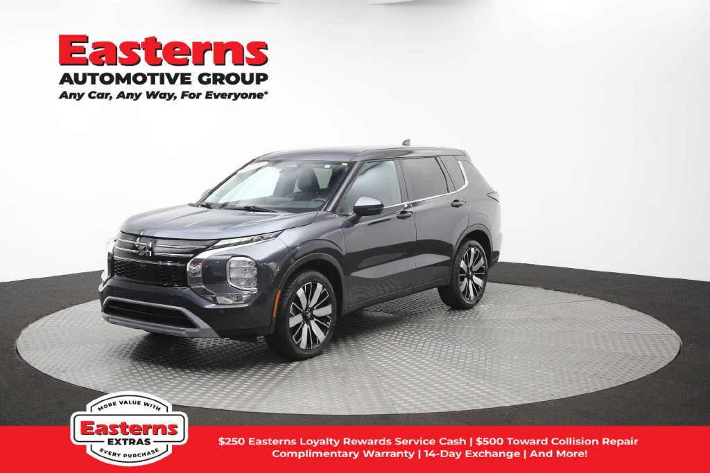 Used 2025 Mitsubishi Outlander SE FWD image 57