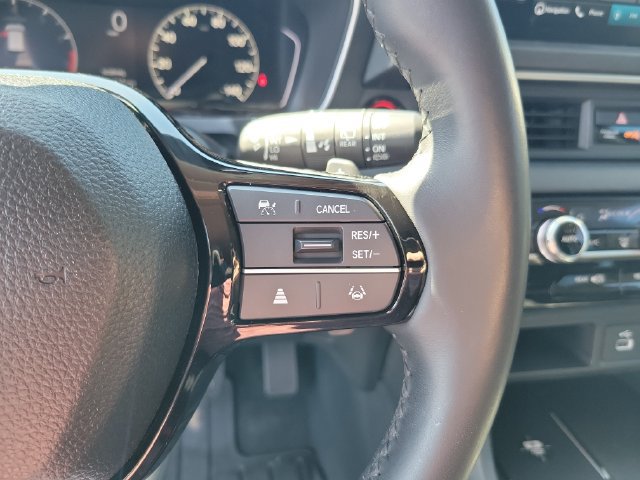 Certified 2025 Honda Pilot Touring image 19