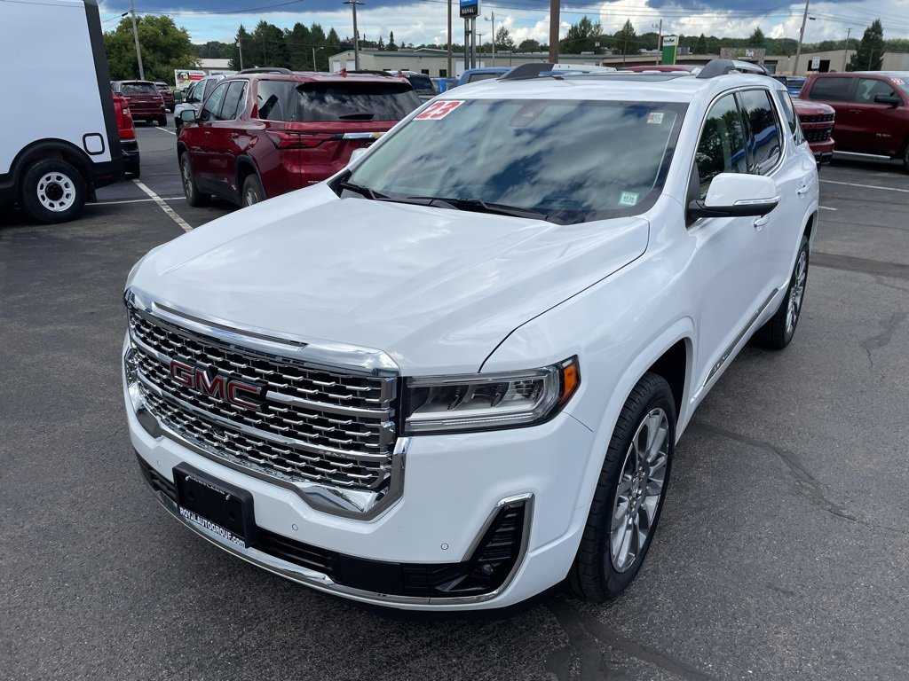 Used 2023 GMC Acadia Denali w/ Denali Ultimate Package