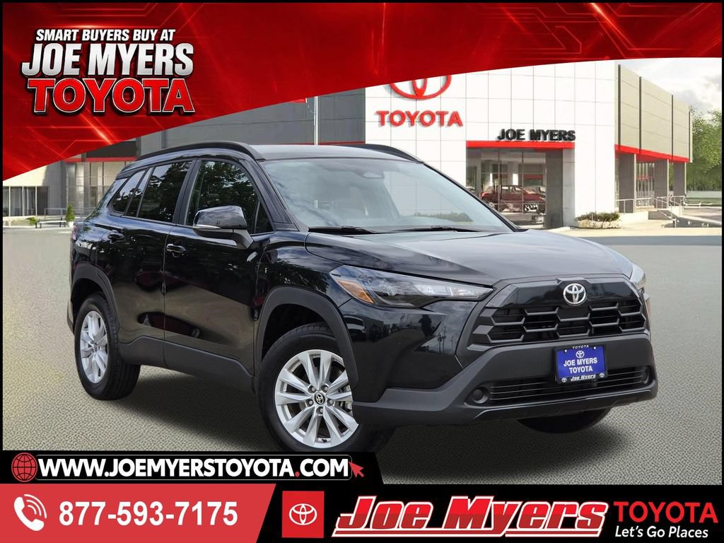 Used 2026 Toyota Corolla Cross LE FWD image 1
