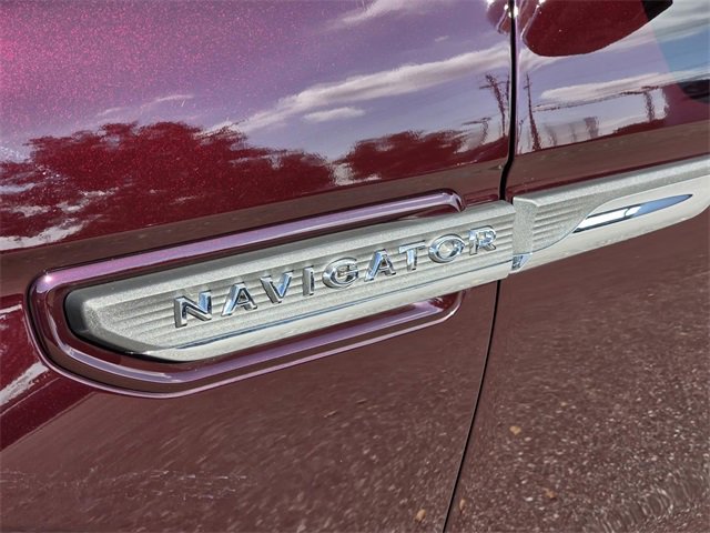 Used 2024 Lincoln Navigator Reserve image 15