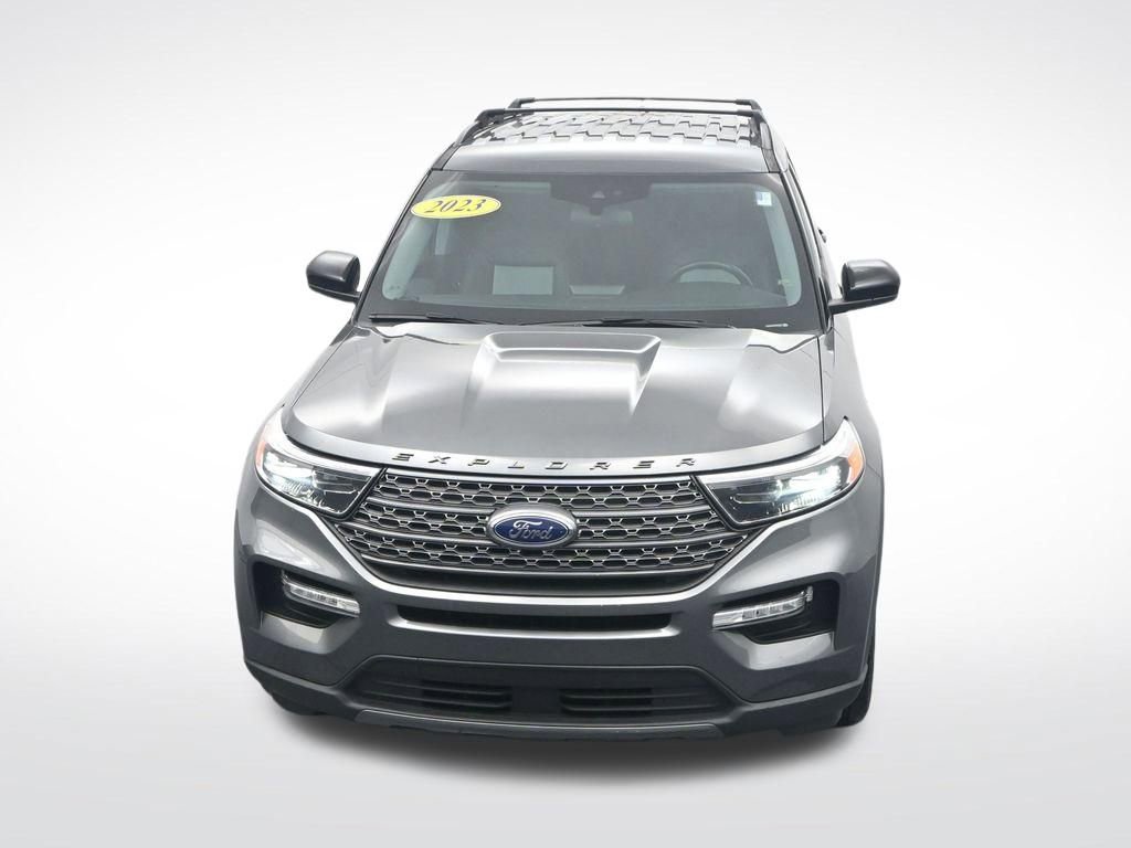 Used 2023 Ford Explorer XLT w/ Equipment Group 202A RWD image 24
