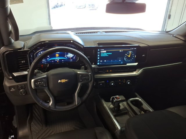 Used 2025 Chevrolet Silverado 1500 LTZ AWD/4WD image 14