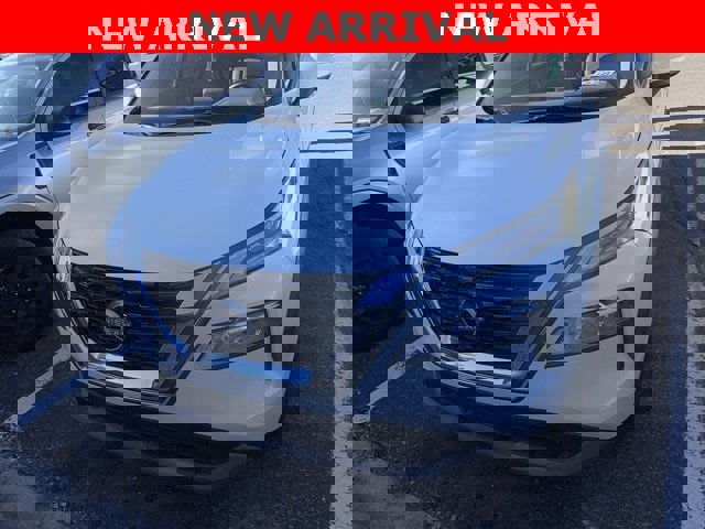 Certified 2023 Nissan Rogue SV w/ SV Premium B Package image 4