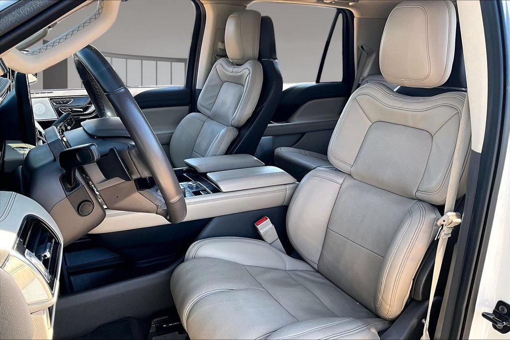 Used 2022 Lincoln Navigator Reserve AWD/4WD image 27