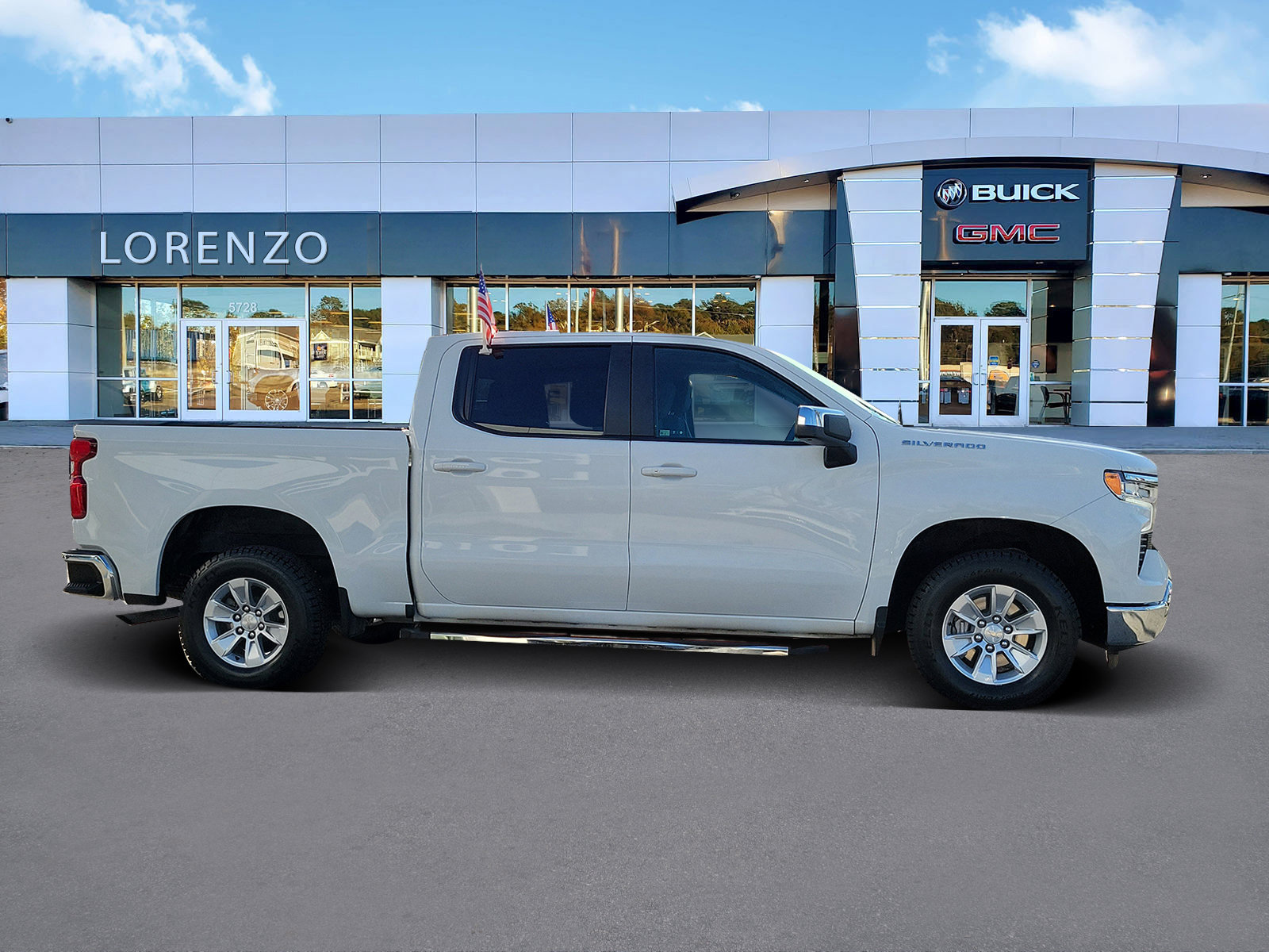 Used 2023 Chevrolet Silverado 1500 LT RWD image 4