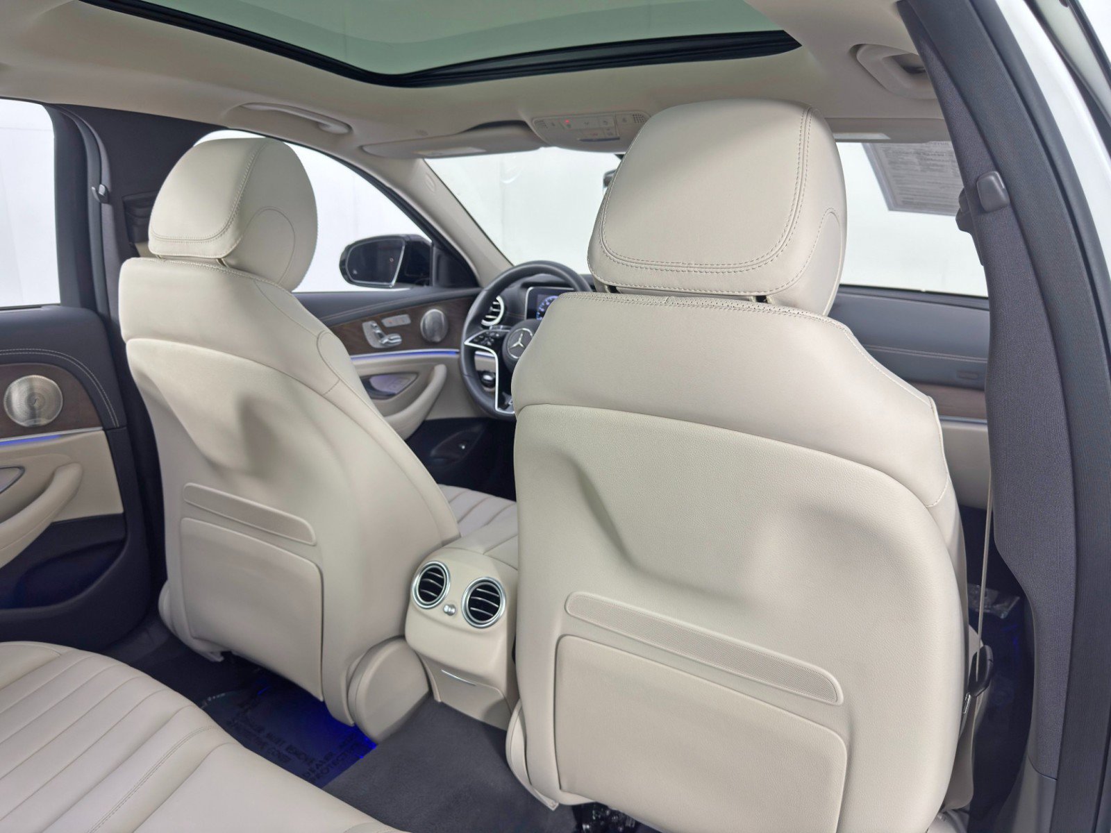 Used 2022 Mercedes-Benz E 450 4MATIC All-Terrain Wagon image 41