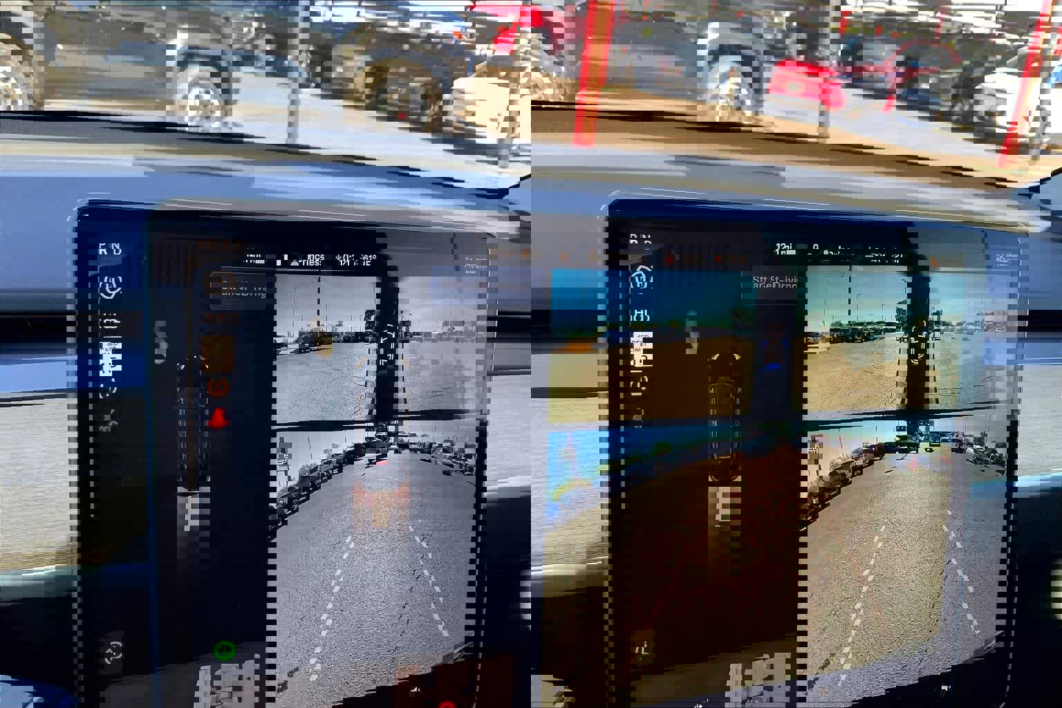 Used 2025 Tesla Model Y Long Range AWD/4WD image 25