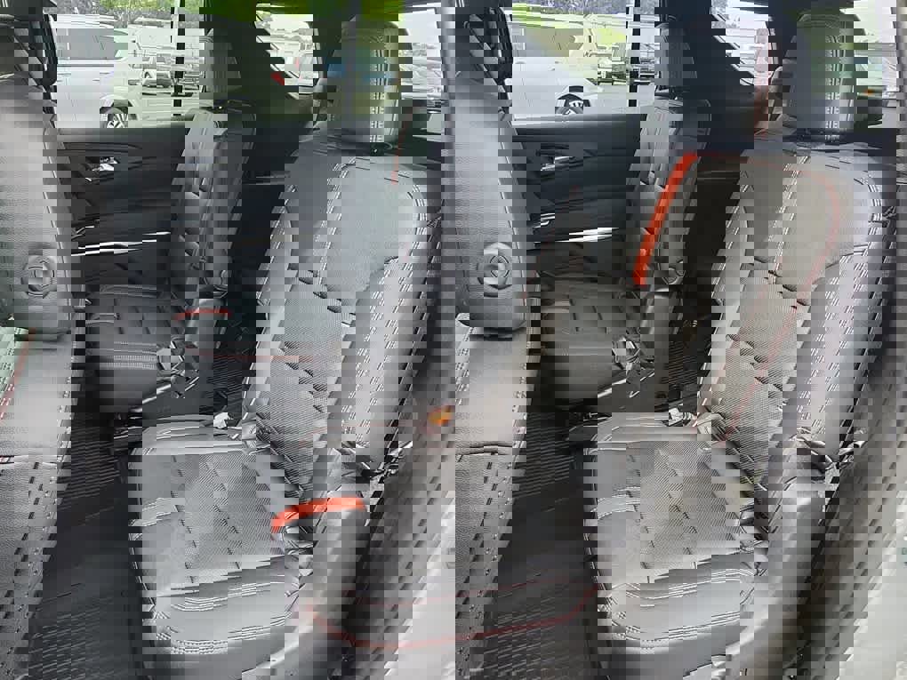 New 2026 Chevrolet Traverse RS w/ LPO, Floor Liner Package image 8