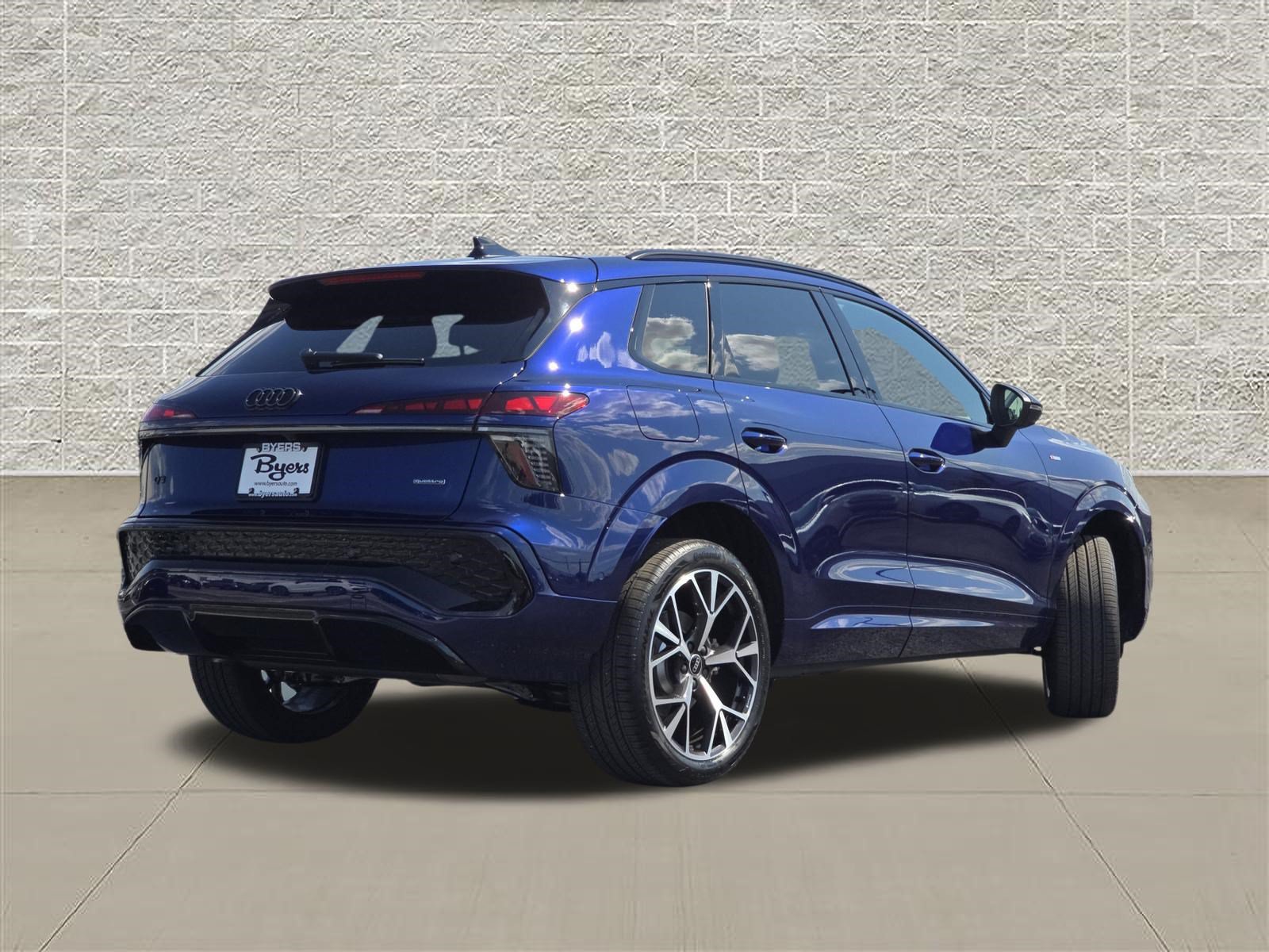 New 2026 Audi Q3 quattro 2.0T AWD/4WD image 7