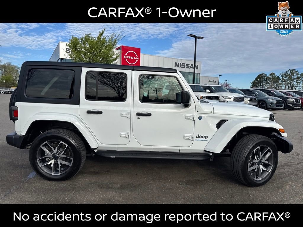Used 2024 Jeep Wrangler Unlimited w/ Convenience Group AWD/4WD image 3