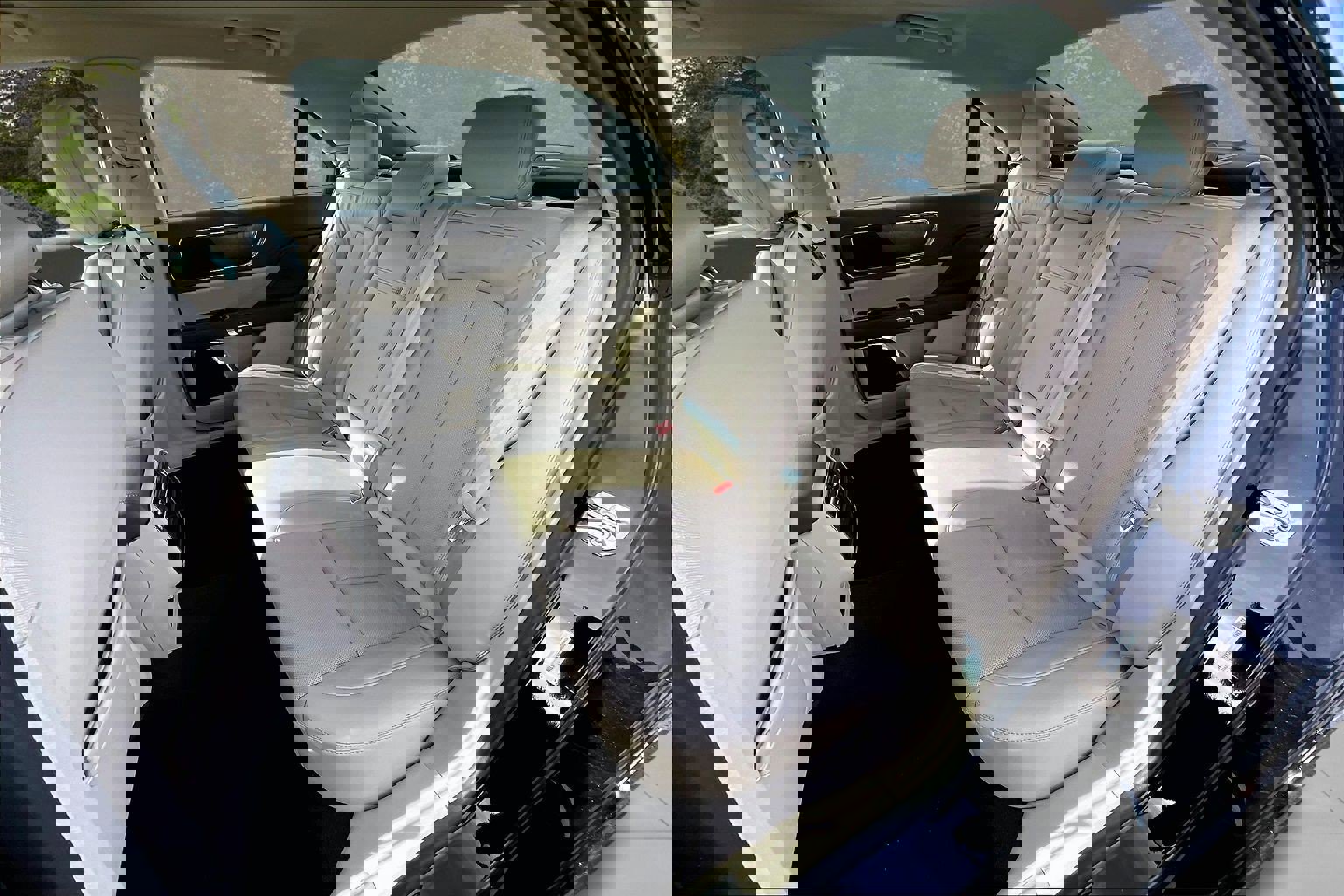 Used 2019 Lincoln Continental Select image 23