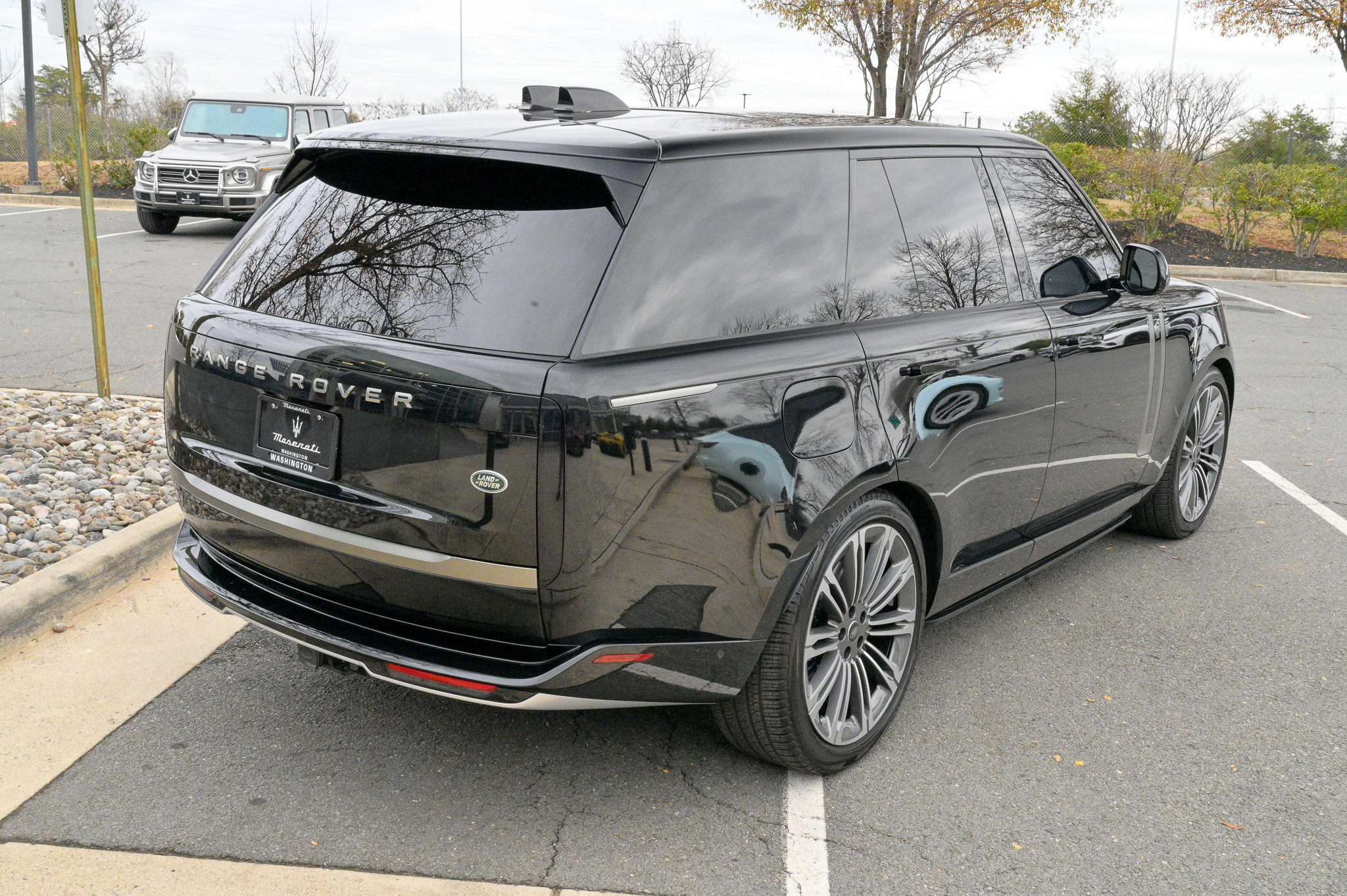 Used 2023 Land Rover Range Rover SE image 5