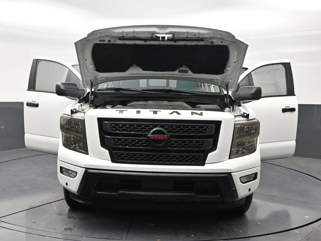 Used 2021 Nissan Titan SV w/ SV Convenience Package RWD image 32